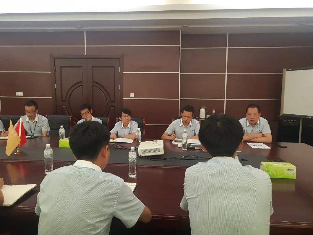 1599103094501631OWp9.jpg 領(lǐng)導.jpg